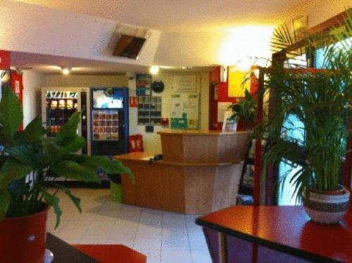 Lemon Hotel Tarascon Bagian luar foto