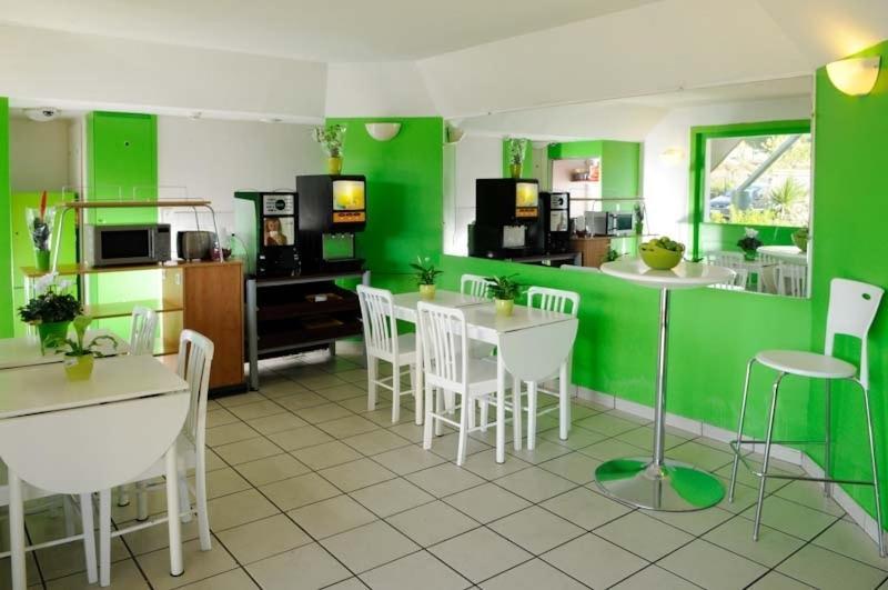 Lemon Hotel Tarascon Bagian luar foto