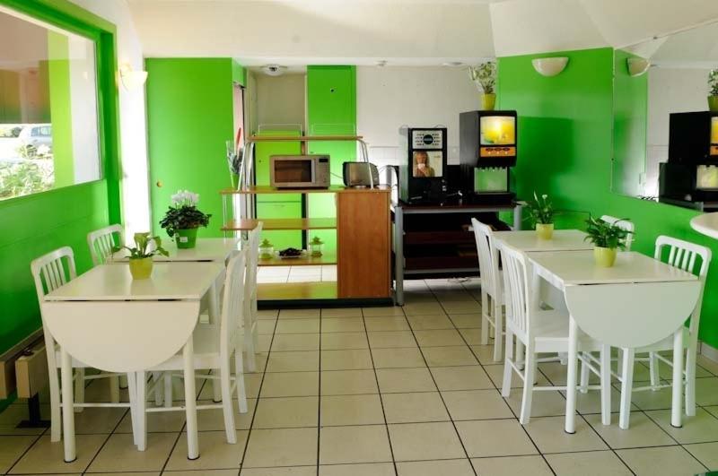 Lemon Hotel Tarascon Bagian luar foto